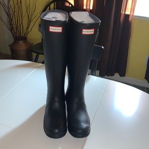 Women’s Original Tall Boots US size 9 (Never Worn) NWOT